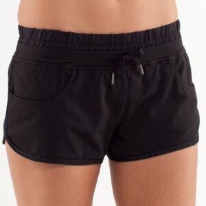 Lululemon Strength and Tone Short
Black Size 2
